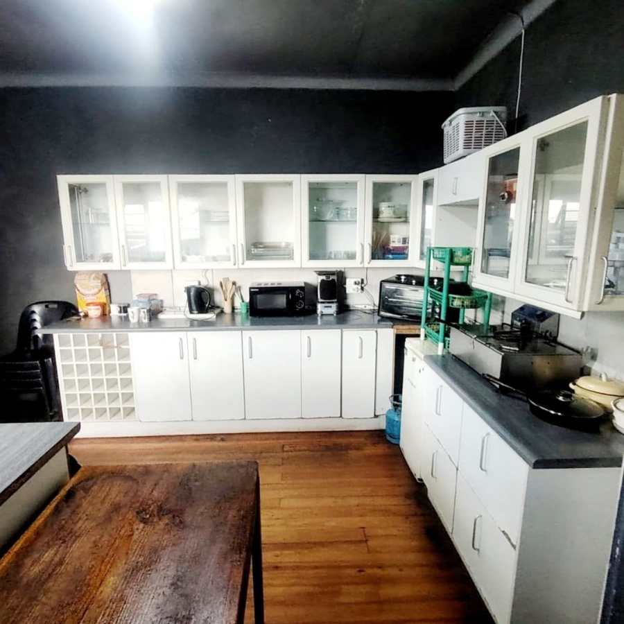 6 Bedroom Property for Sale in Highgate Eastern Cape